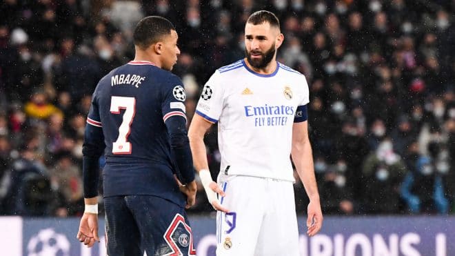 Karim Benzema se sent trahi par Kylian Mbappé suite à sa prolongation avec le PSG