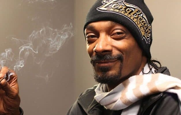 snoop dogg celebre la fete du cannabis en sortant son 18eme album 1619003648