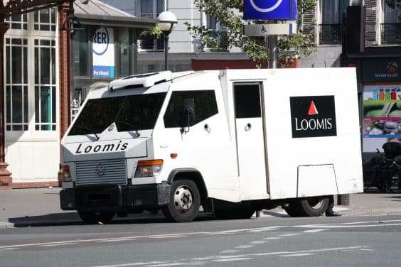 Six hommes interpellés de justesse avant l’attaque d’un véhicule de transports de fonds à Paris