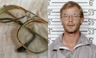 Après le succès de la série, les lunettes de Jeffrey Dahmer ont été mises en vente