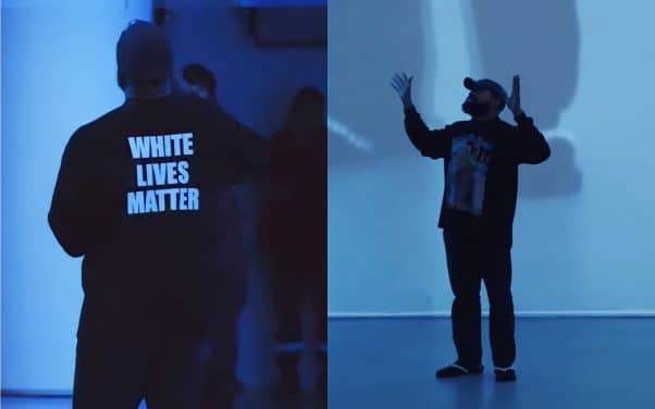 Kanye West porte un tee-shirt « White lives matter » à son défilé