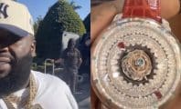 Rick Ross se fait livrer sa nouvelle montre à 1,5 million d'euros par des gardes armés