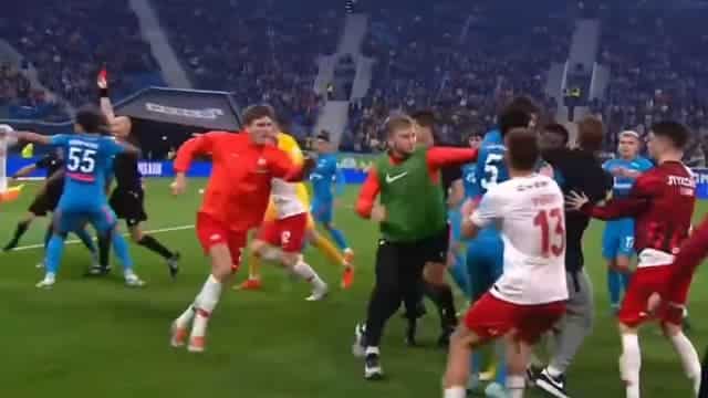 Russie : une bagarre générale entre les joueurs du Spartak et du Zénith provoque 6 cartons rouges