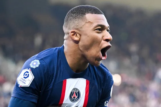 Kylian Mbappé finalement en renégociation avec le Real Madrid ?