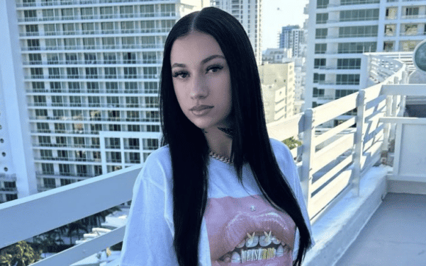 Bhad Bhabie estime que ses abonnés Onlyfans devraient « être en prison »