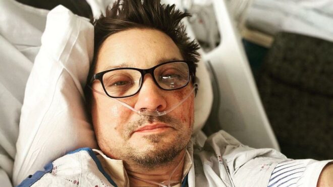 Jeremy Renner transporté d’urgence par hélicoptère dans un hôpital