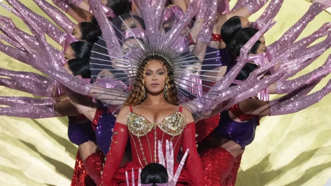 Beyoncé donne un concert exceptionnel pour son retour sur scène à Dubaï