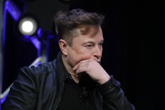 Elon Musk est devenu la première personne à perdre 200 milliards de dollars