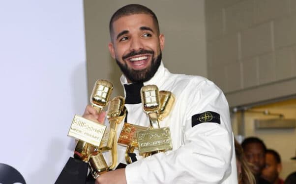 Drake se remplit les poches grâce à un pari sur le Superbowl