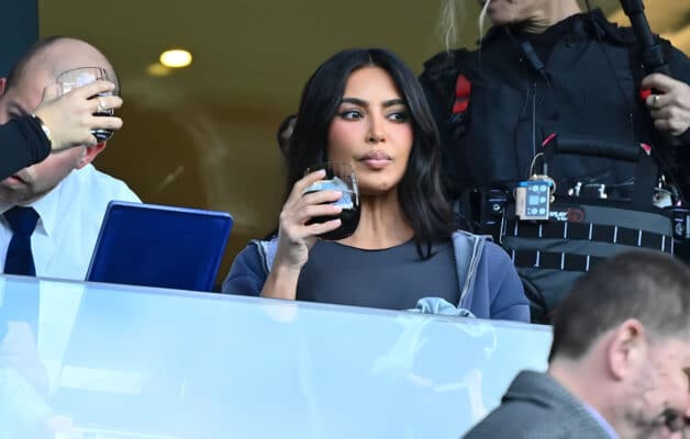 Kim Kardashian aperçue dans les tribunes lors du match PSG-Rennes