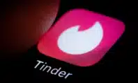 Un homme se fait dérober 250 000 euros de bijoux après un date Tinder