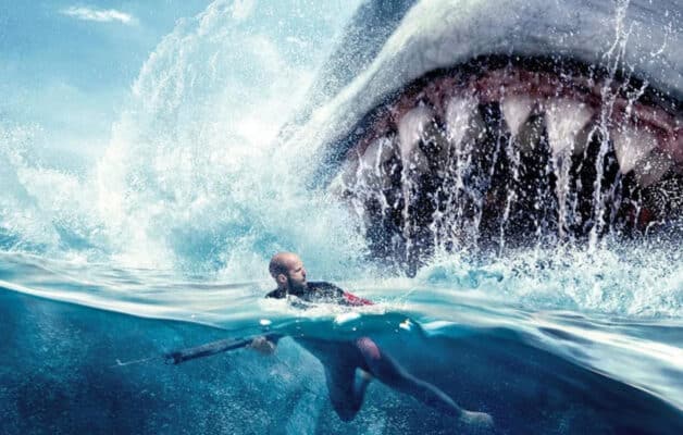 Jason Statham continue de lutter contre les requins dans le trailer percutant d'En Eaux Troubles 2 :