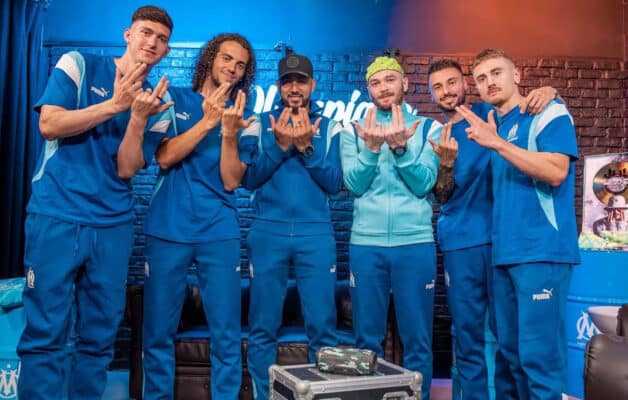 Jul dévoile son nouvel album aux joueurs de l'Olympique de Marseille