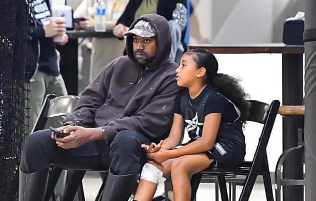 Kanye West s'attire les foudres après avoir invité sa fille à son anniversaire