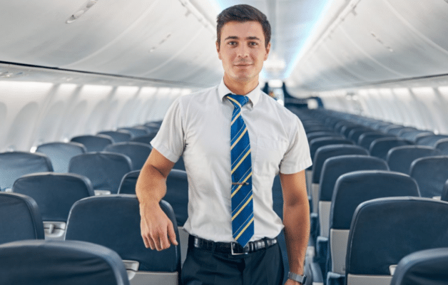 Un passager manque de respect à un steward, l'avion fait demi-tour