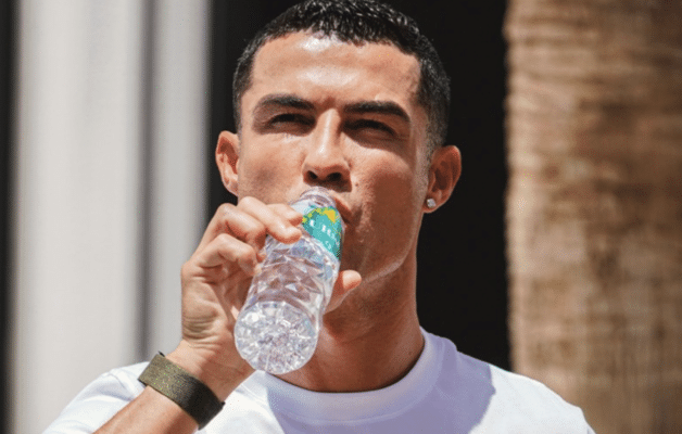 Cristiano Ronaldo : son business d'eau au cœur d'une polémique