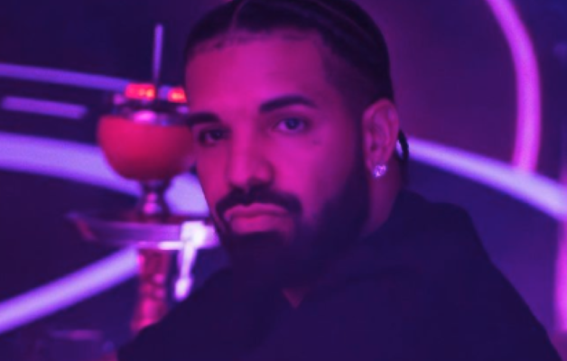 Drake dénonce l'homophobie grâce à sa manucure
