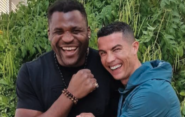 Cristiano Ronaldo très fan de Francis Ngannou, il n'en revient pas