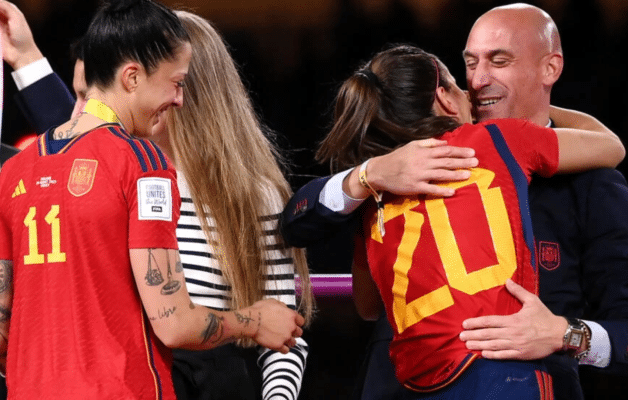 Affaire Luis Rubiales : la Fédération espagnole de football veut porter plainte contre Jenni Hermoso