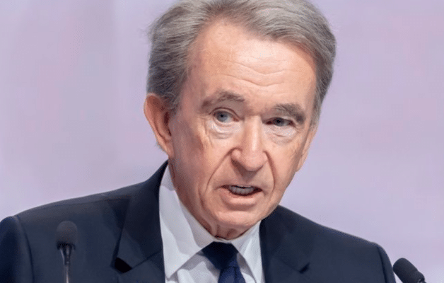 Bernard Arnault : sa famille va verser 10 millions d'euros aux Restos du coeur