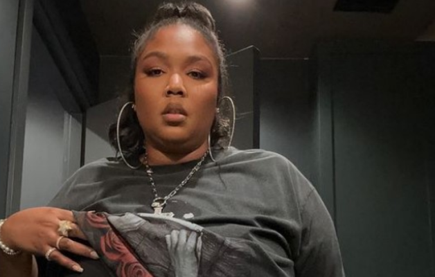 Lizzo ciblée par une vague de haine après une danse en maillot de bain