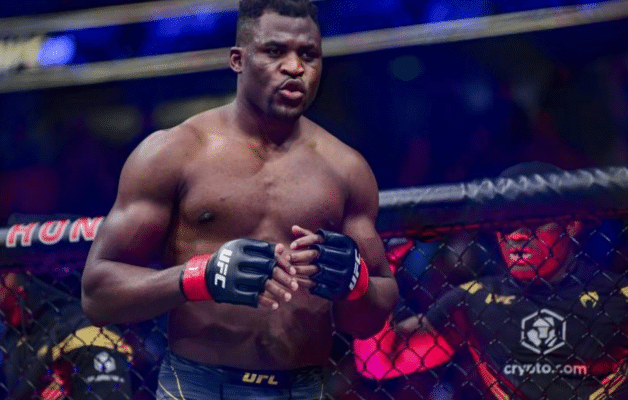 « L'histoire de ma vie... » : Francis Ngannou répond aux critiques sur ses débuts en boxe