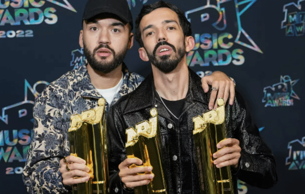 Critiqués par une internaute après les NRJ Music Awards, Bigflo & Oli répondent sur Twitter