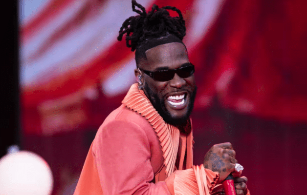 Burna Boy (32 ans) refuse un show à 5 millions de dollars à Dubaï à cause de la verdure