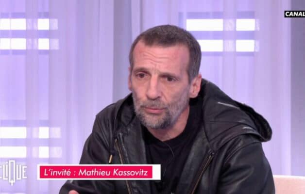 « J’ai failli perdre mon pied » : Mathieu Kassovitz révèle avoir échappé au pire à moto