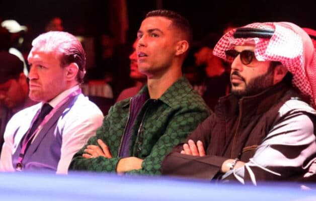 « Qui gagne celui-ci ? » : Quand Cristiano Ronaldo regrette sa discussion avec Conor McGregor