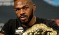 Jon Jones en convalescence : sa transformation inquiète les internautes