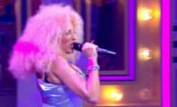 LOL, qui rit sort : Afida Turner surprend les finalistes avec « La Barbichette Song »