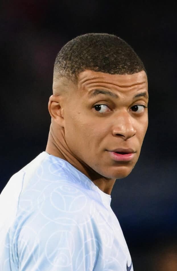 Kylian Mbappé a confirmé son départ du PSG à Nasser Al-Khelaïfi