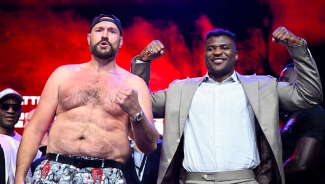 Francis Ngannou fait une proposition après le report du combat de Tyson Fury et Oleksandr Usyk