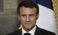 Emmanuel Macron dépense pas moins de 3000 euros pour faire voyager ses costumes