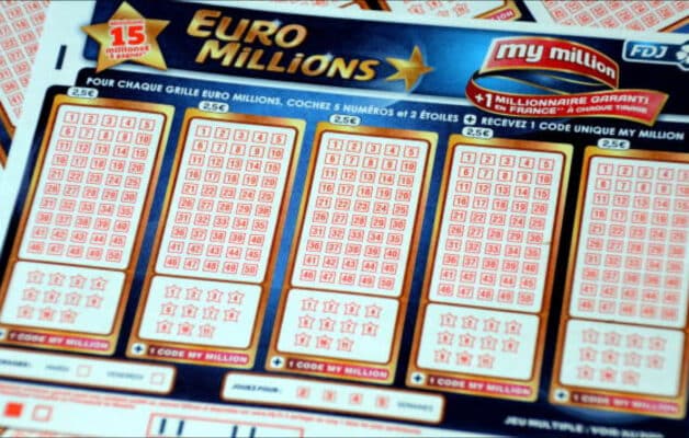Euromillions : pensant avoir gagné moins de quatre euros, un homme repart avec le million d'euros