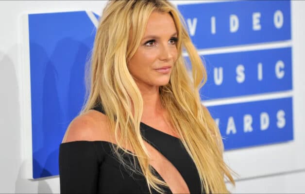 Britney Spears hospitalisée après une altercation dans un hotel ? Elle brise le silence