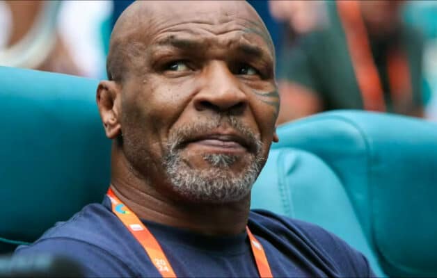 Mike Tyson pris d'un malaise dans un avion : son entourage rassure
