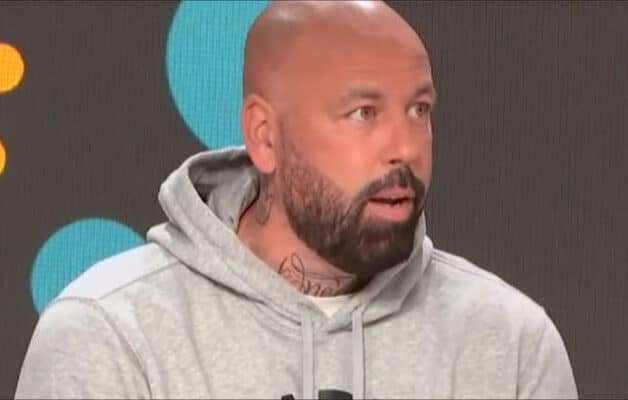 Sinik se confie sur le jour où il a appris qu'il était fiché S à l'aéroport