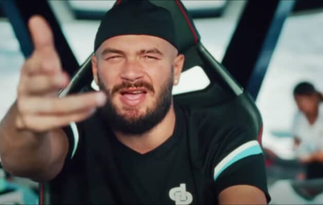 Jul réalise le meilleur démarrage de l'année avec son nouvel album « Mise à jour »