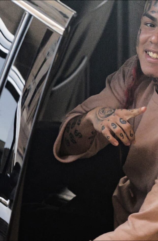 6ix9ine a enfin pu rentrer aux Etats-Unis et réagit à l'affaire RICO