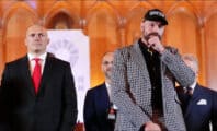 Oleksandr Usyk se la joue Hitman pour ses retrouvailles avec Tyson Fury