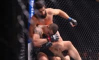 Robert Whittaker amoché par Khamzat Chimaev : il donne des nouvelles de sa mâchoire