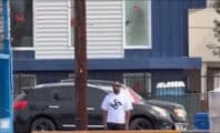 Kanye West fait une nouvelle fois polémique avec son t-shirt à Los Angeles