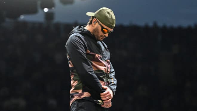 « On l’a fait ensemble » : Jul bat un record d’influence au Stade de France