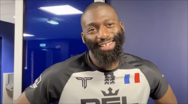 Cédric Doumbé répond à un journalise qui est contre le MMA