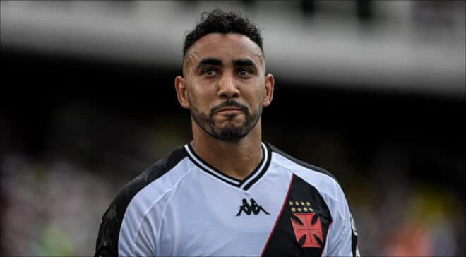 Dimitri Payet : une femme porte plainte pour « violence physique et psychologique »