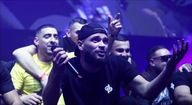 Jul : son nouvel album « D et P à vie » est déjà disque d’or, trois semaines avant sa sortie