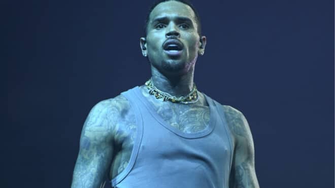 Chris Brown arrêté après avoir agressé un producteur avant son show à Manchester