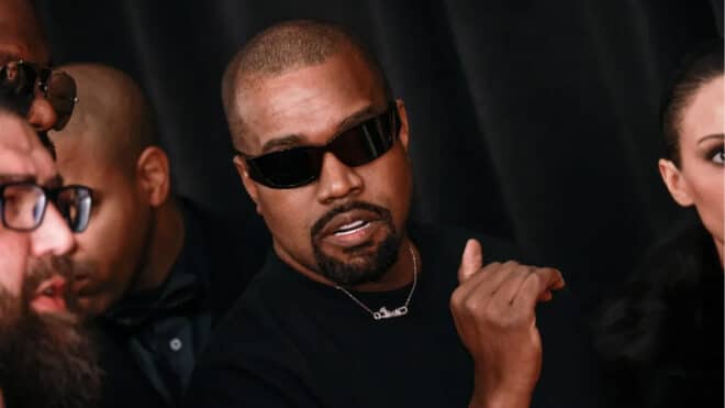 « J’aime tout le monde » : Kanye West s’excuse publiquement sur les réseaux sociaux